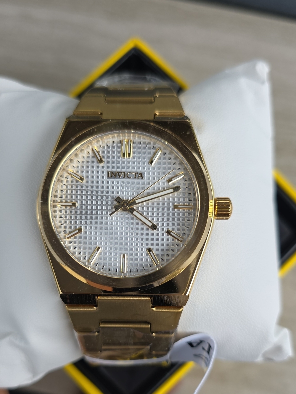785. Invicta Celestial Men’s Watch 40mm Gold 69409